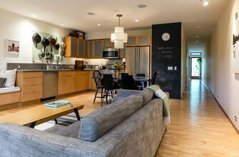 5611 University Way NE in Seattle, WA - Building Photo - Building Photo