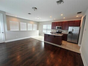 9042 Yonath St in Orlando, FL - Building Photo - Building Photo