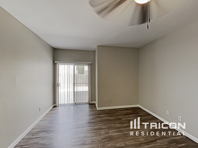 5918 Crumbling Ridge St in Henderson, NV - Building Photo - Building Photo