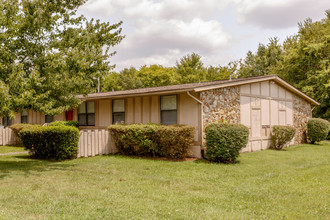 Cottages at Drakes Creek in Goodlettsville, TN - Foto de edificio - Building Photo