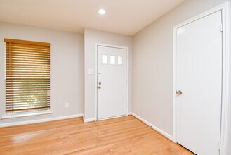 7901 Ridgeview Dr in Houston, TX - Building Photo - Building Photo