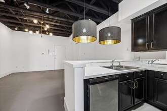 5017 Cornish St in Houston, TX - Building Photo - Building Photo