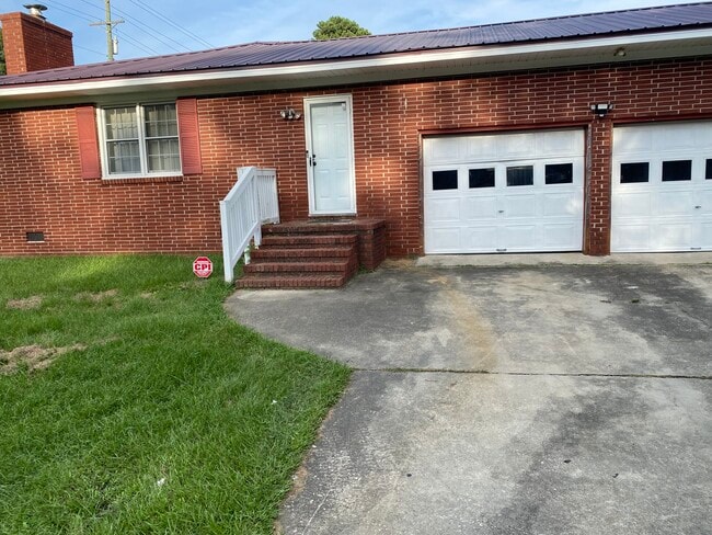 409 Kingston Ave in Rocky Mount, NC - Foto de edificio - Building Photo