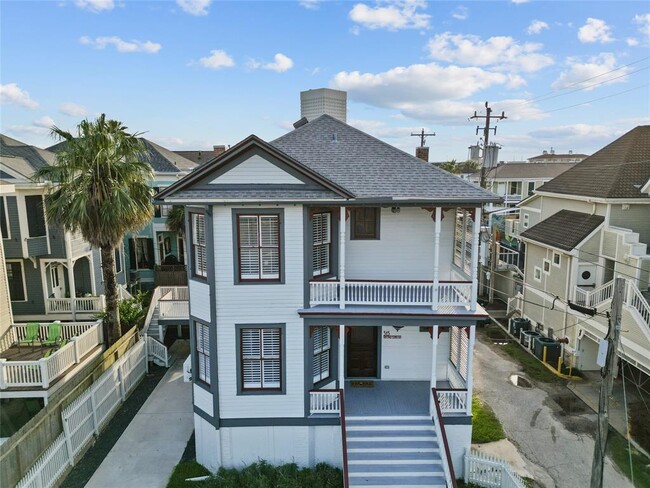 property at 313 14th St