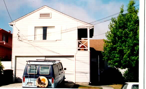 111 Lewis Ave in Millbrae, CA - Building Photo