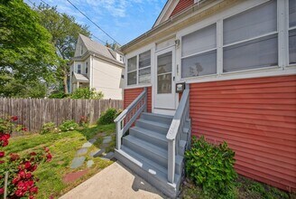 198 Fayette St in Quincy, MA - Building Photo - Building Photo