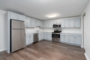 Canton Estates at Bailey in Canton, MA - Building Photo