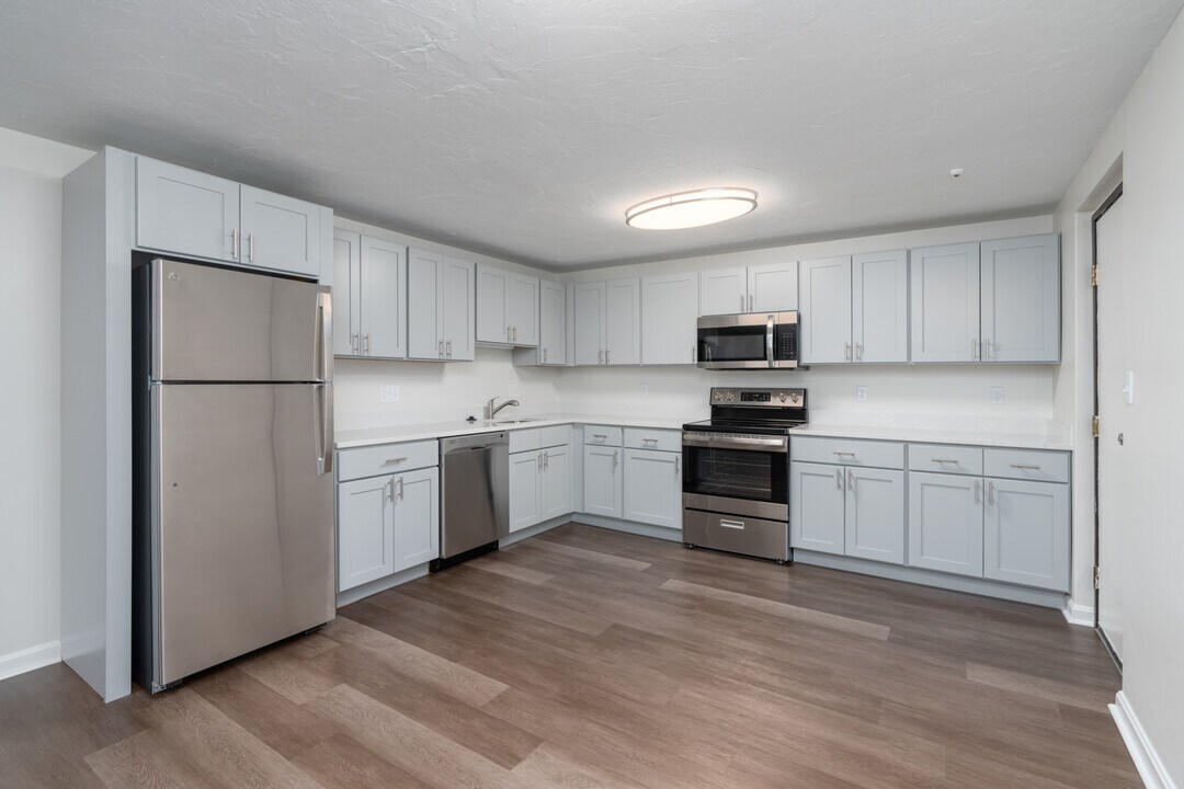 Canton Estates at Bailey in Canton, MA - Building Photo