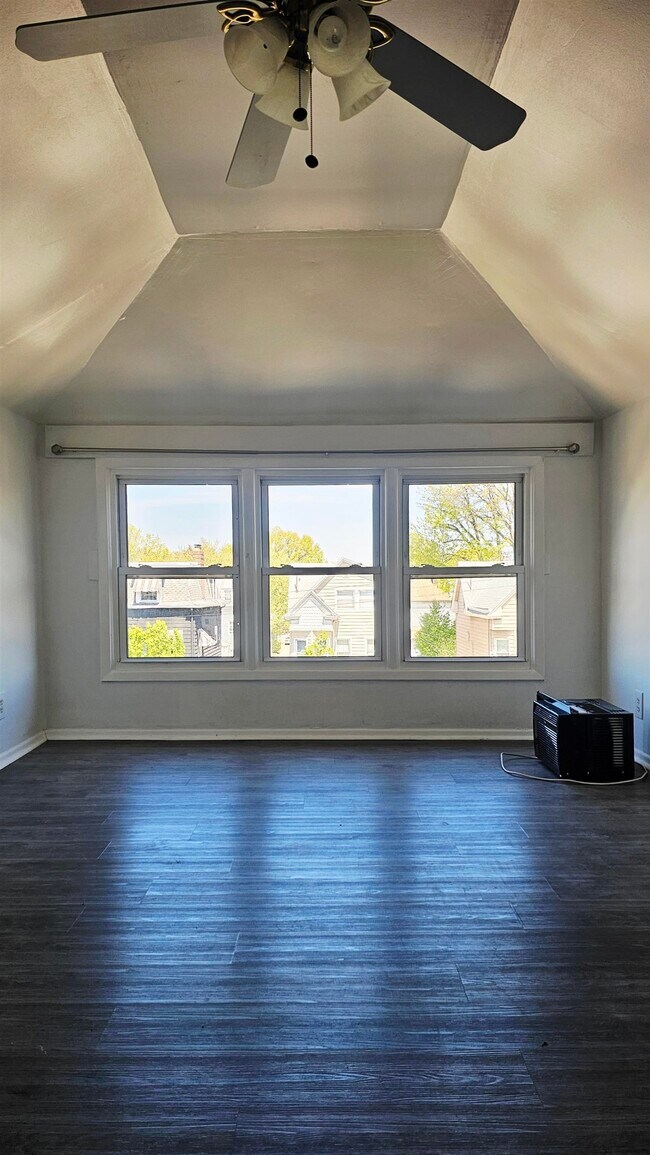 86 W 34th St. in Bayonne, NJ - Building Photo - Building Photo