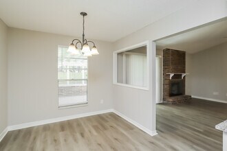 2386 Dundee Ct E in Orange Park, FL - Building Photo - Building Photo