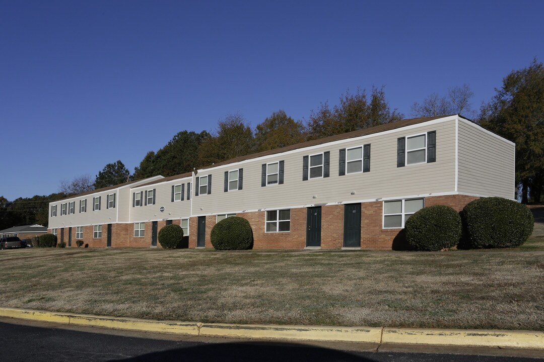 Laurens Terrace Apartments in Laurens, SC - Building Photo