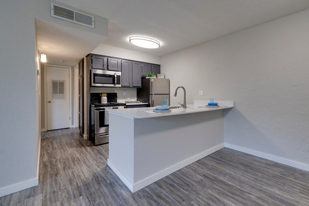 Winchester Run in Oklahoma City, OK - Building Photo