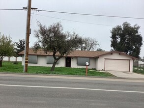16385 N D St in Madera, CA - Building Photo - Building Photo