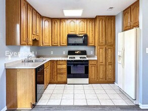 123 Thomas Rd in Glen Burnie, MD - Building Photo - Building Photo