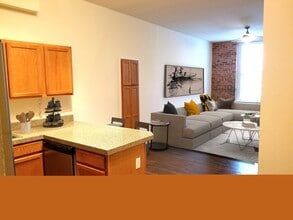 304 N Front St, Unit 304-D North Front Street in Wilmington, NC - Building Photo - Building Photo