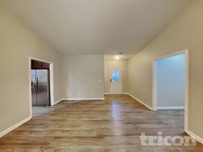 246 Viking Ln in Lexington, SC - Foto de edificio - Building Photo