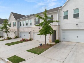 3604 Silvery Wy in Powder Springs, GA - Building Photo - Building Photo