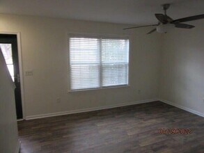 5031 Chateau Ave in North Charleston, SC - Building Photo - Building Photo