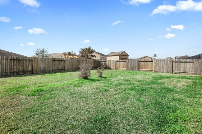 12201 Seacrest Ln in Texas City, TX - Building Photo - Building Photo