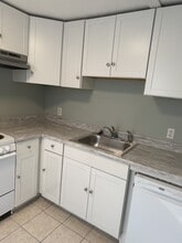 702 W Columbia St in Somerset, KY - Building Photo - Building Photo