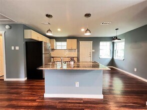 1226 Record Crossing Rd in Dallas, TX - Building Photo - Building Photo