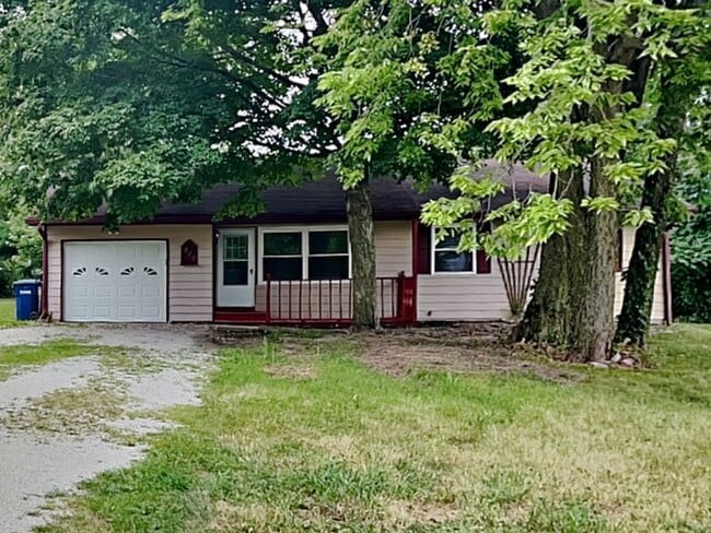 property at 940 Beacon Ln