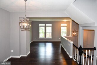 990 Harrison Cir in Alexandria, VA - Building Photo - Building Photo