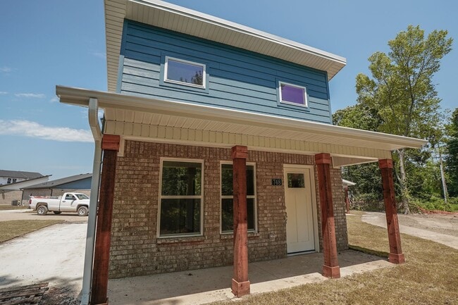 property at 748 N Honey Locust Bnd