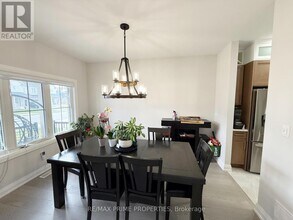 9337 White Oak Ave in Niagara Falls, ON - Building Photo - Building Photo