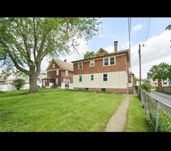 1727 Woodland Ave NW, Unit #2 Woodland in Canton, OH - Building Photo - Building Photo