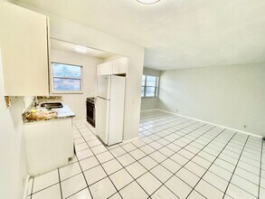 1105 S G St in Lake Worth Beach, FL - Building Photo - Building Photo