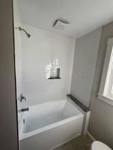 148 Helena Dr in Struthers, OH - Building Photo - Building Photo