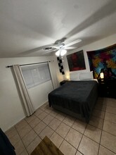 443 Granada Blvd, Unit 443 Granada #B North Port FL, 34287 in North Port, FL - Foto de edificio - Building Photo