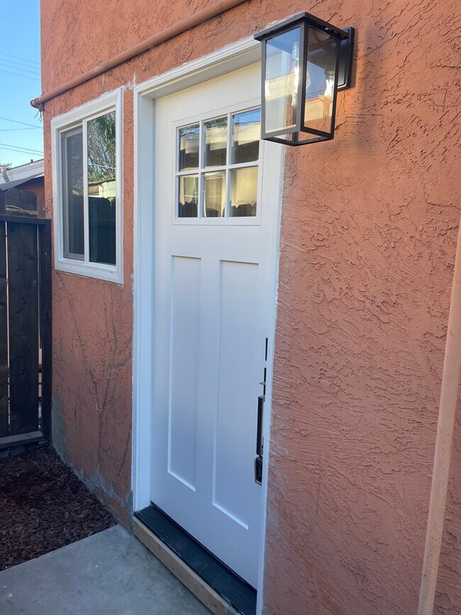 701 E Pennsylvania Ave, Unit Main House in Escondido, CA - Building Photo - Building Photo