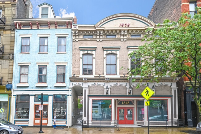 1343 Main St, Unit 5 in Cincinnati, OH - Building Photo - Building Photo