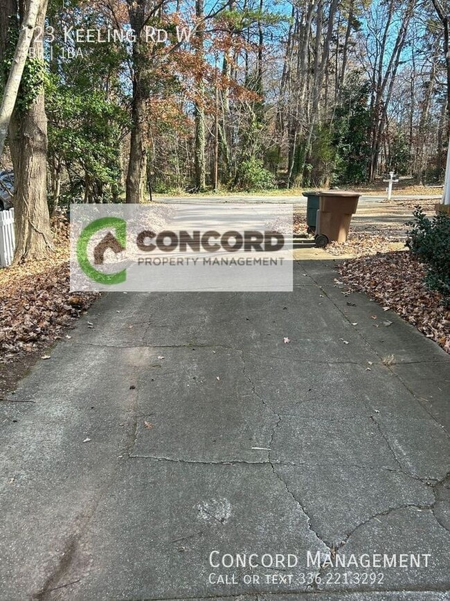 123 Keeling Rd W in Greensboro, NC - Building Photo - Building Photo