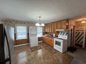 18 Coe Ln in Ansonia, CT - Building Photo - Building Photo