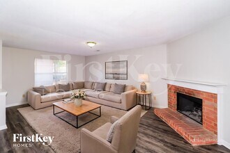 8337 Bridge Creek Dr in Memphis, TN - Building Photo - Building Photo