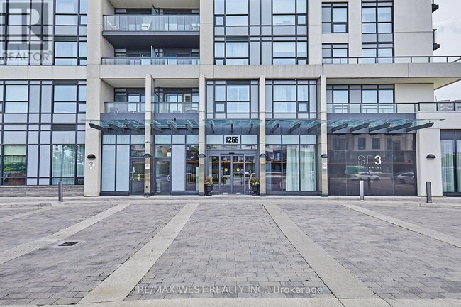 1255 Bayly St in Pickering, ON - Building Photo - Building Photo