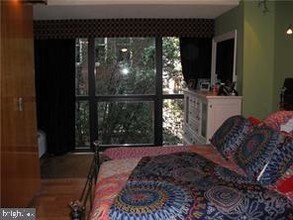 233 S 6th St-Unit -302 in Philadelphia, PA - Foto de edificio - Building Photo