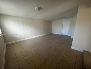 3350 SW 37th St in West Park, FL - Building Photo - Building Photo