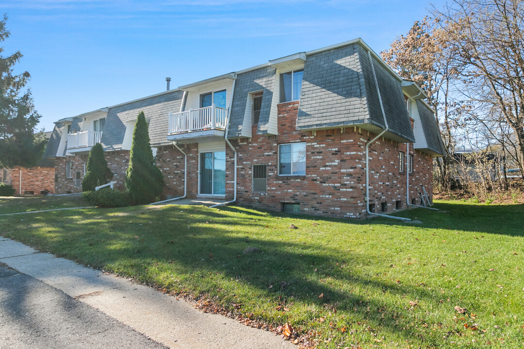 Pinckney Apartments in Pinckney, MI - Foto de edificio