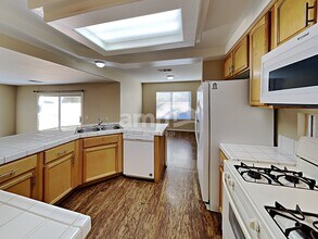 10141 Flagstaff Butte Ave in Las Vegas, NV - Building Photo - Building Photo