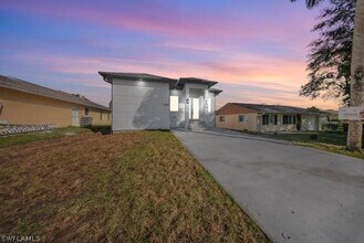 11607 Pawley Ave in Bonita Springs, FL - Building Photo - Building Photo