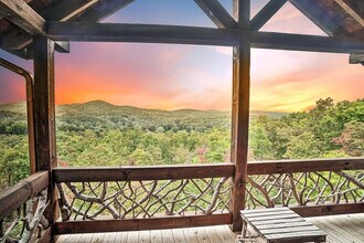 40 Green Ridge Mountain, Unit SI ID1023148P in Blue Ridge, GA - Foto de edificio - Building Photo