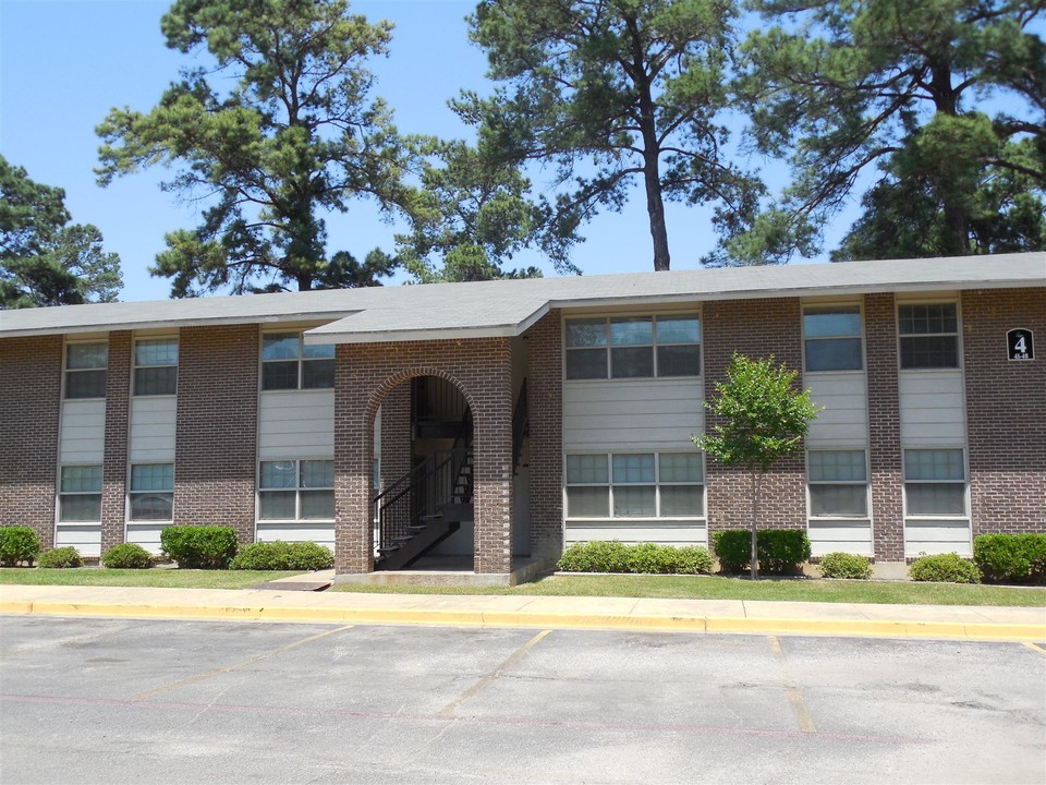 Pine Grove in Longview, TX - Foto de edificio