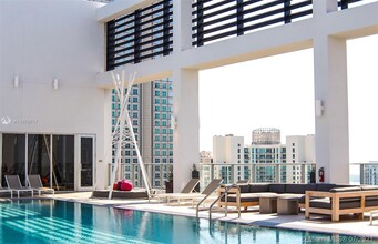 151 SE 1st St, Unit 1509 in Miami, FL - Building Photo - Building Photo