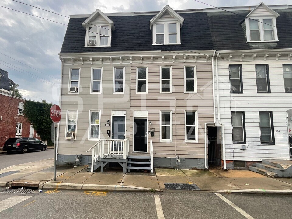 602 Salem Ave in York, PA - Building Photo