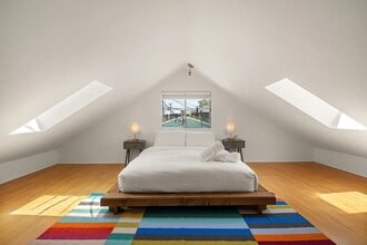910 Nowita Pl, Unit one half in Venice, CA - Foto de edificio - Building Photo