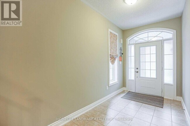 16 Mack Clement Ln in Richmond Hill, ON - Building Photo - Building Photo